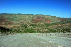 アシガバート - コイテンダグ恐竜台地