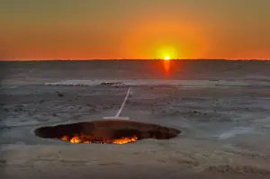 シャヴァト–ダルヴァザ–アシガバート