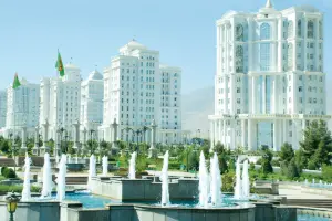 AÉROPORT INTERNATIONAL D’ASHGABAT – VISITE D’ASHGABAT