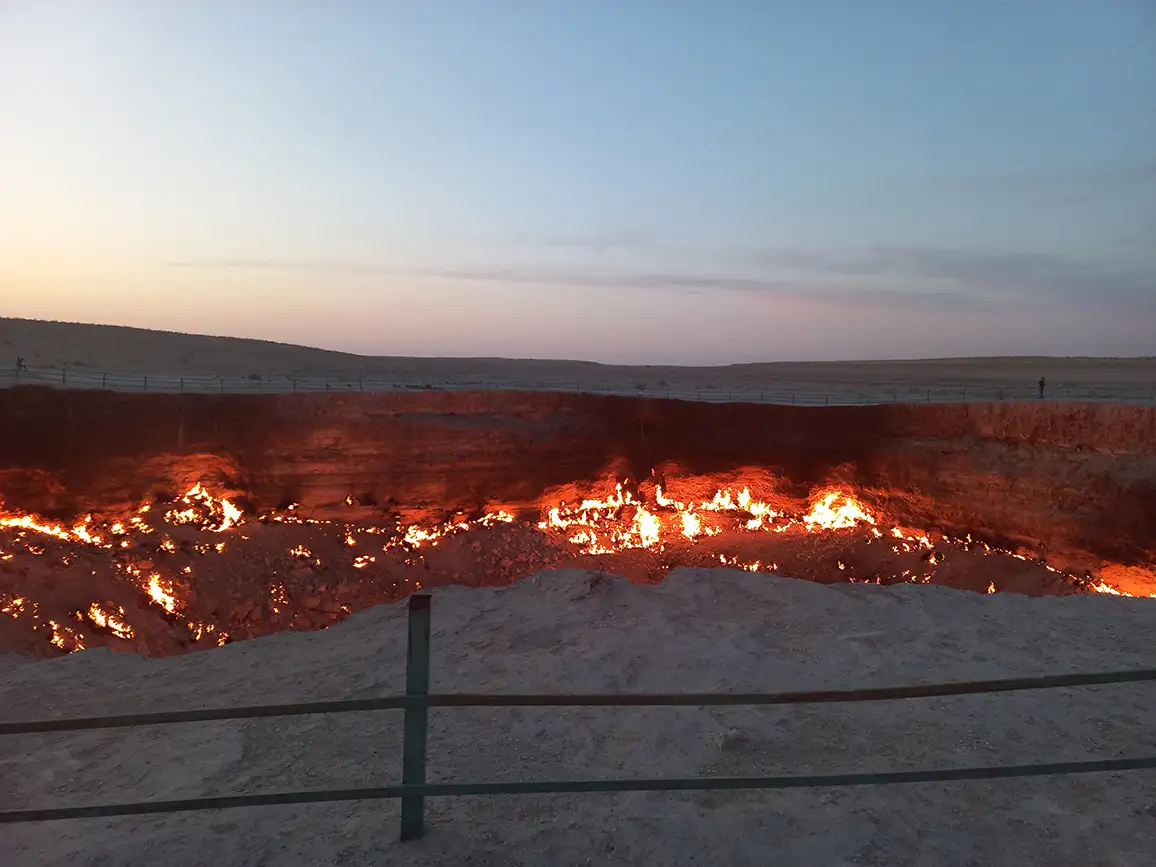 Darvaza Tour 3 days/2 nights | Adventurous Journey to the Darvaza Gas Crater